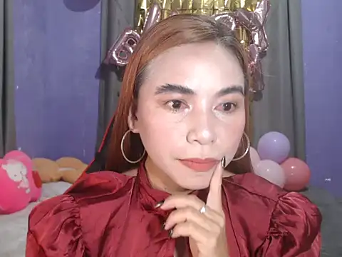 hotasianpinky online show from July 30, 2026, 3:44 pm