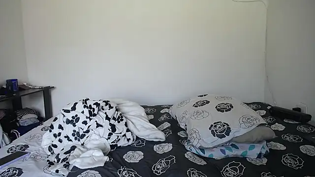 Candy Grey28 online show from November 11, 2025, 3:12 pm