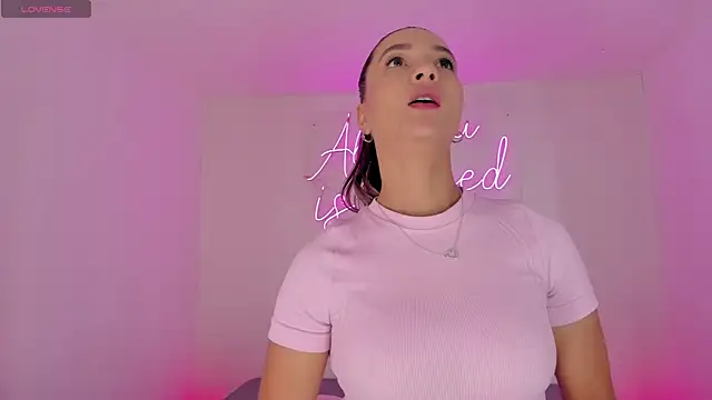 Snapshot of aleksandramiller_ chatting on September 25, 2025, 12:42 pm aleksandramiller online show from September 25, 2025, 12:42 pm