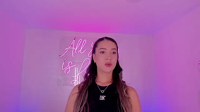 aleksandramiller  online show from May 9, 2026, 12:54 pm