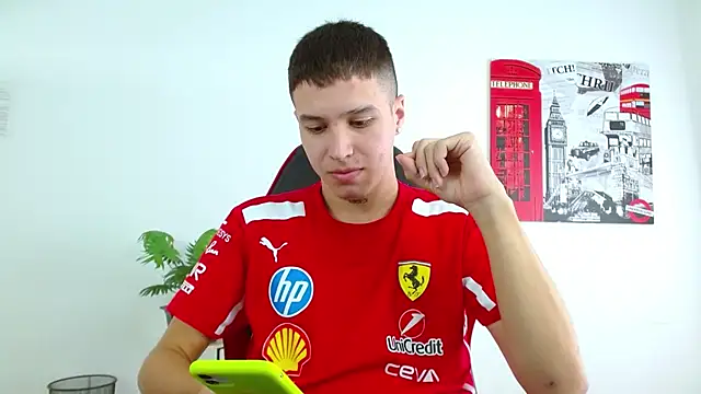 Cumandres18 online show from December 3, 2025, 2:15 pm