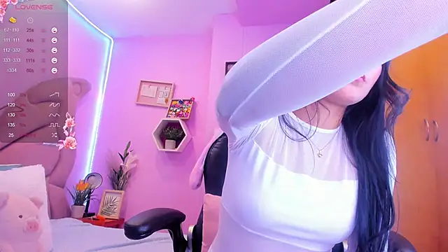 EmmaAnturin online show from October 29, 2025, 10:11 pm