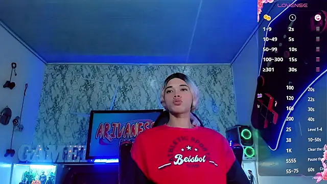 Madison Mujica online show from October 18, 2025, 11:11 am