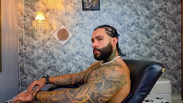 Apolo rousse1 online show from December 22, 2025, 10:18 pm