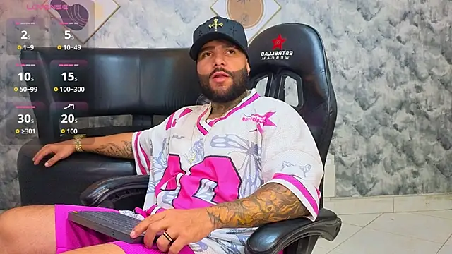 Apolo rousse1 online show from February 4, 2026, 11:42 pm