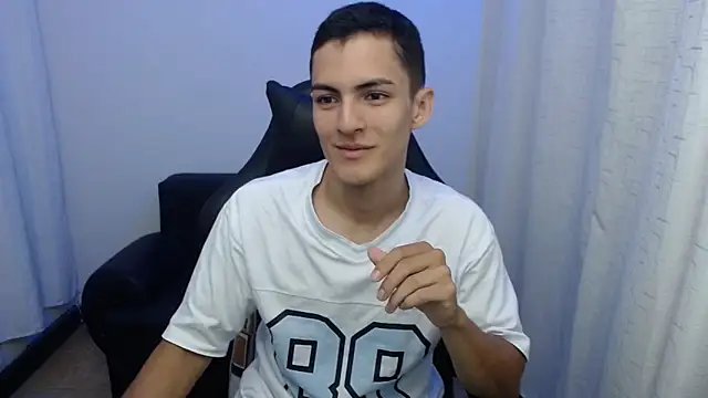 Matiius18 online show from February 23, 2026, 2:03 pm