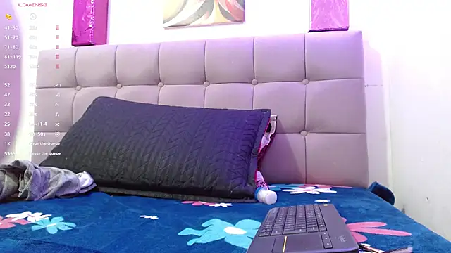 Snapshot of Lola_wish1 chatting on November 28, 2025, 4:15 am Lola wish1 online show from November 28, 2025, 4:15 am