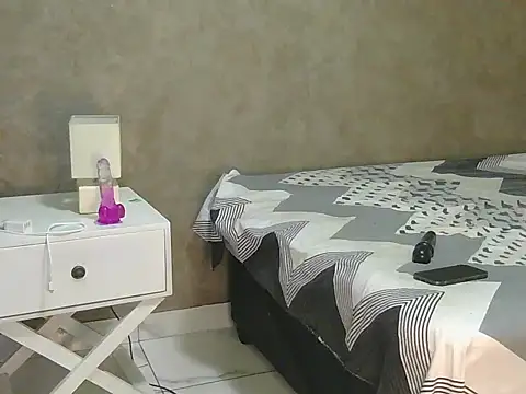 BQueen223 online show from October 25, 2025, 1:24 am