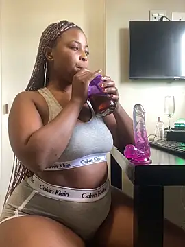 BQueen223 online show from November 24, 2025, 3:12 pm