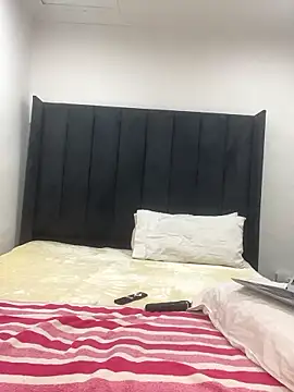 BQueen223 online show from January 13, 2026, 7:08 pm