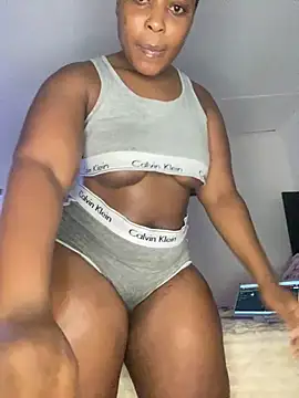 BQueen223 online show from May 3, 2026, 1:44 am