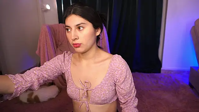 Auralea online show from September 11, 2025, 3:28 am