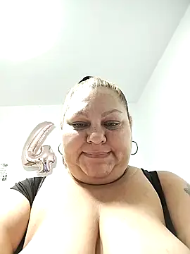 Miasmithr online show from November 28, 2025, 1:25 pm