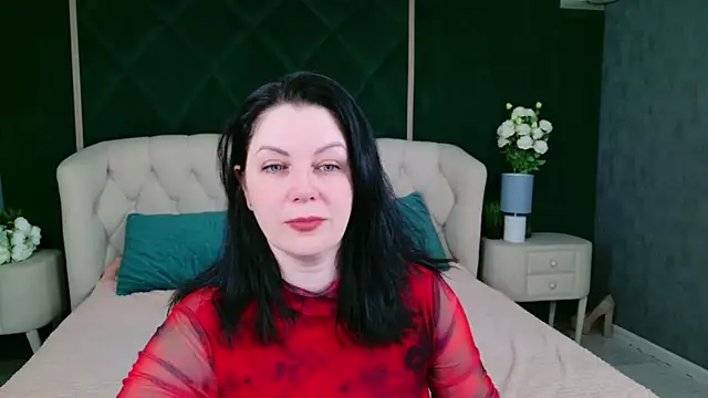 Nina Stane online show from May 3, 2026, 5:35 am