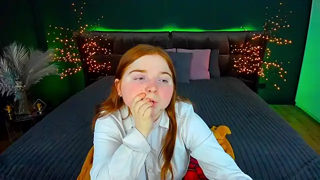 Snapshot of KattyRose8 chatting on September 16, 2025, 6:42 pm KattyRose8 online show from September 16, 2025, 6:42 pm