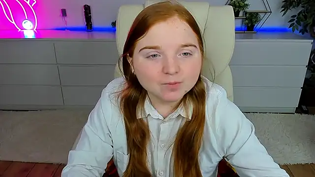 Snapshot of KattyRose8 chatting on September 19, 2025, 5:42 am KattyRose8 online show from September 19, 2025, 5:42 am