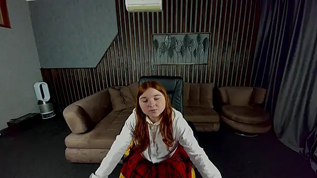 Snapshot of KattyRose8 chatting on October 6, 2025, 5:38 am KattyRose8 online show from October 6, 2025, 5:38 am