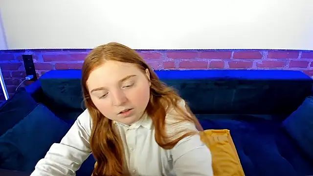 Snapshot of KattyRose8 chatting on October 7, 2025, 5:54 pm KattyRose8 online show from October 7, 2025, 5:54 pm