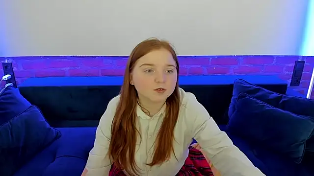 Snapshot of KattyRose8 chatting on October 15, 2025, 5:40 am KattyRose8 online show from October 15, 2025, 5:40 am