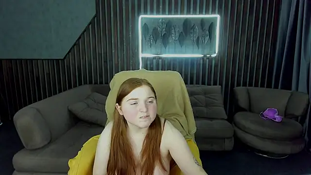 Snapshot of KattyRose8 chatting on October 16, 2025, 5:47 pm KattyRose8 online show from October 16, 2025, 5:47 pm