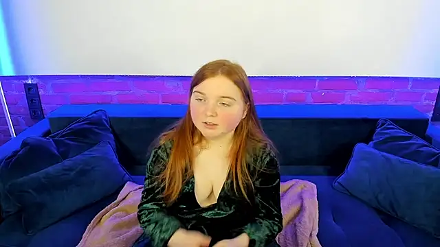 Snapshot of KattyRose8 chatting on October 18, 2025, 6:52 pm KattyRose8 online show from October 18, 2025, 6:52 pm