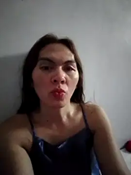 Snapshot of Pinkyweb_03 chatting on August 5, 2026, 2:36 am Pinkyweb 03 online show from August 5, 2026, 2:36 am