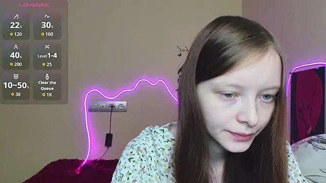 AliceHaris online show from October 22, 2025, 3:18 am