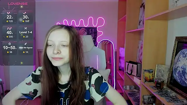 AliceHaris online show from November 15, 2025, 3:04 am