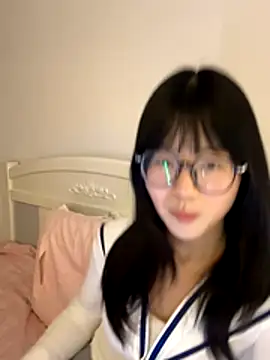 Ella-A9 online show from November 17, 2025, 3:07 pm