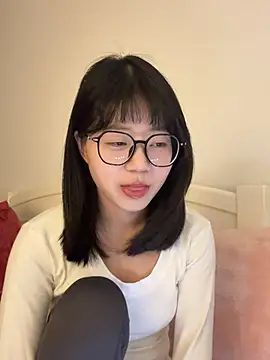 Ella-A9 online show from February 4, 2026, 4:02 pm