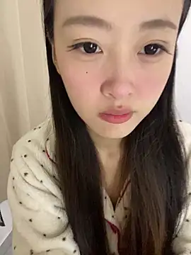 MengMeng0515 online show from May 2, 2026, 11:04 am