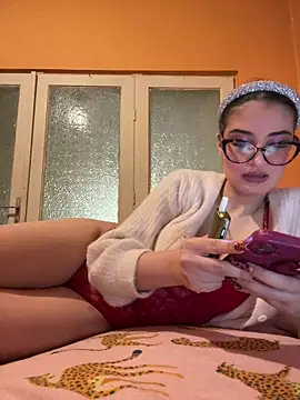 Snapshot of Larra69 chatting on February 21, 2026, 6:09 pm Larra69 online show from February 21, 2026, 6:09 pm