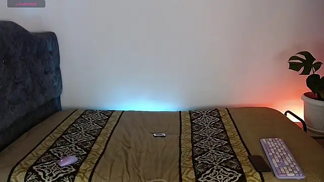 Snapshot of Savajelust chatting on November 4, 2025, 8:52 pm Savajelust online show from November 4, 2025, 8:52 pm