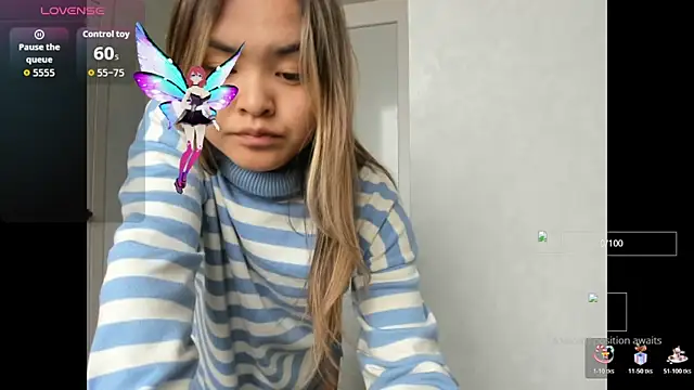 Snapshot of saika_blush chatting on October 26, 2025, 8:09 am saika blush online show from October 26, 2025, 8:09 am