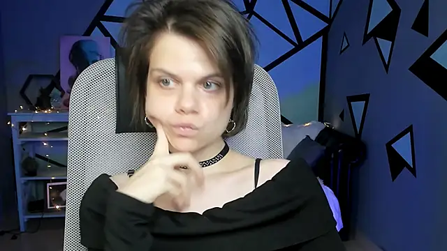 Snapshot of EllieMurler chatting on October 3, 2025, 9:17 am EllieMurler online show from October 3, 2025, 9:17 am