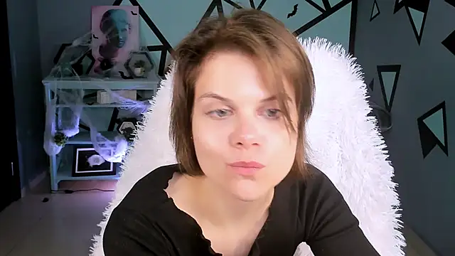 Snapshot of EllieMurler chatting on October 18, 2025, 9:10 am EllieMurler online show from October 18, 2025, 9:10 am