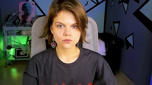 Snapshot of EllieMurler chatting on October 22, 2025, 9:09 am EllieMurler online show from October 22, 2025, 9:09 am