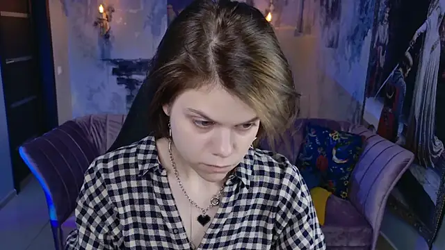 Snapshot of EllieMurler chatting on October 27, 2025, 9:02 am EllieMurler online show from October 27, 2025, 9:02 am