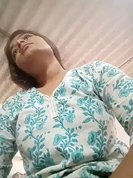 Snapshot of Hot_siiii chatting on October 6, 2025, 2:42 am Hot siiii online show from October 6, 2025, 2:42 am