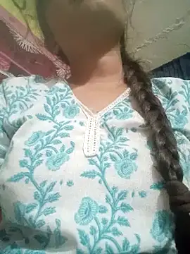 Snapshot of Hot_siiii chatting on October 16, 2025, 12:44 am Hot siiii online show from October 16, 2025, 12:44 am