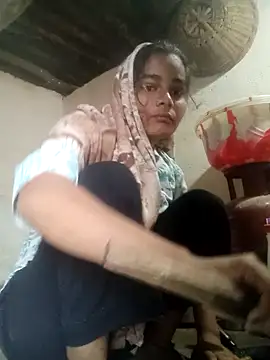 Snapshot of Hot_siiii chatting on October 30, 2025, 3:41 am Hot siiii online show from October 30, 2025, 3:41 am