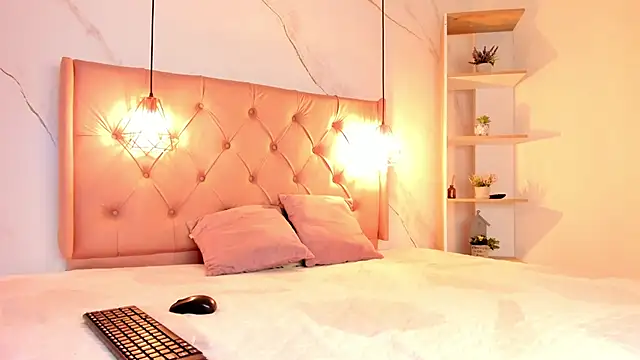 Snapshot of Bellarohs chatting on September 27, 2025, 2:00 pm Bellarohs online show from September 27, 2025, 2:00 pm