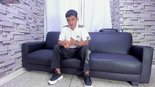 Crazy Cult Sex online show from April 30, 2026, 1:17 pm