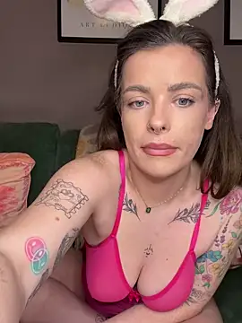 Snapshot of PiperPassionX chatting on April 3, 2026, 11:36 pm PiperPassionX online show from April 3, 2026, 11:36 pm