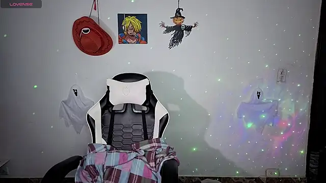 Snapshot of Melody_Gho chatting on October 22, 2025, 1:33 pm Melody Gho online show from October 22, 2025, 1:33 pm