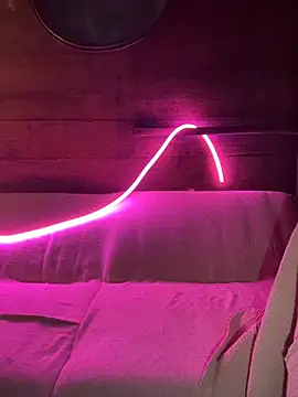 Snapshot of FoxStudioSex chatting on October 14, 2025, 5:47 pm FoxStudioSex online show from October 14, 2025, 5:47 pm