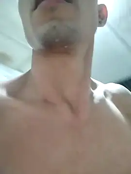 Snapshot of Brayanellatino chatting on March 15, 2026, 12:16 am Brayanellatino online show from March 15, 2026, 12:16 am