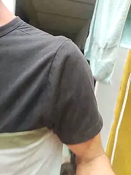 Snapshot of Brayanellatino chatting on March 27, 2026, 4:51 pm Brayanellatino online show from March 27, 2026, 4:51 pm