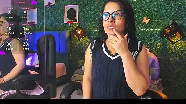 Linagh  online show from November 4, 2025, 11:42 am