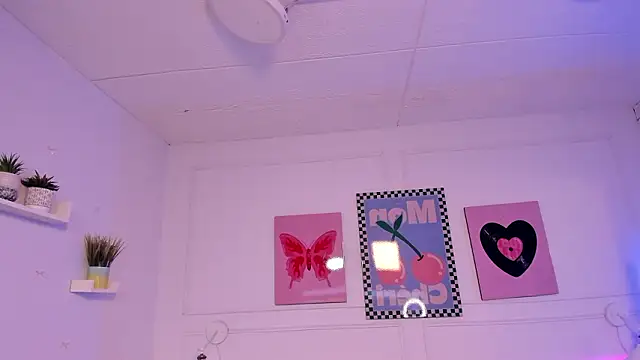 Zoe Lynch  online show from February 2, 2026, 11:42 am